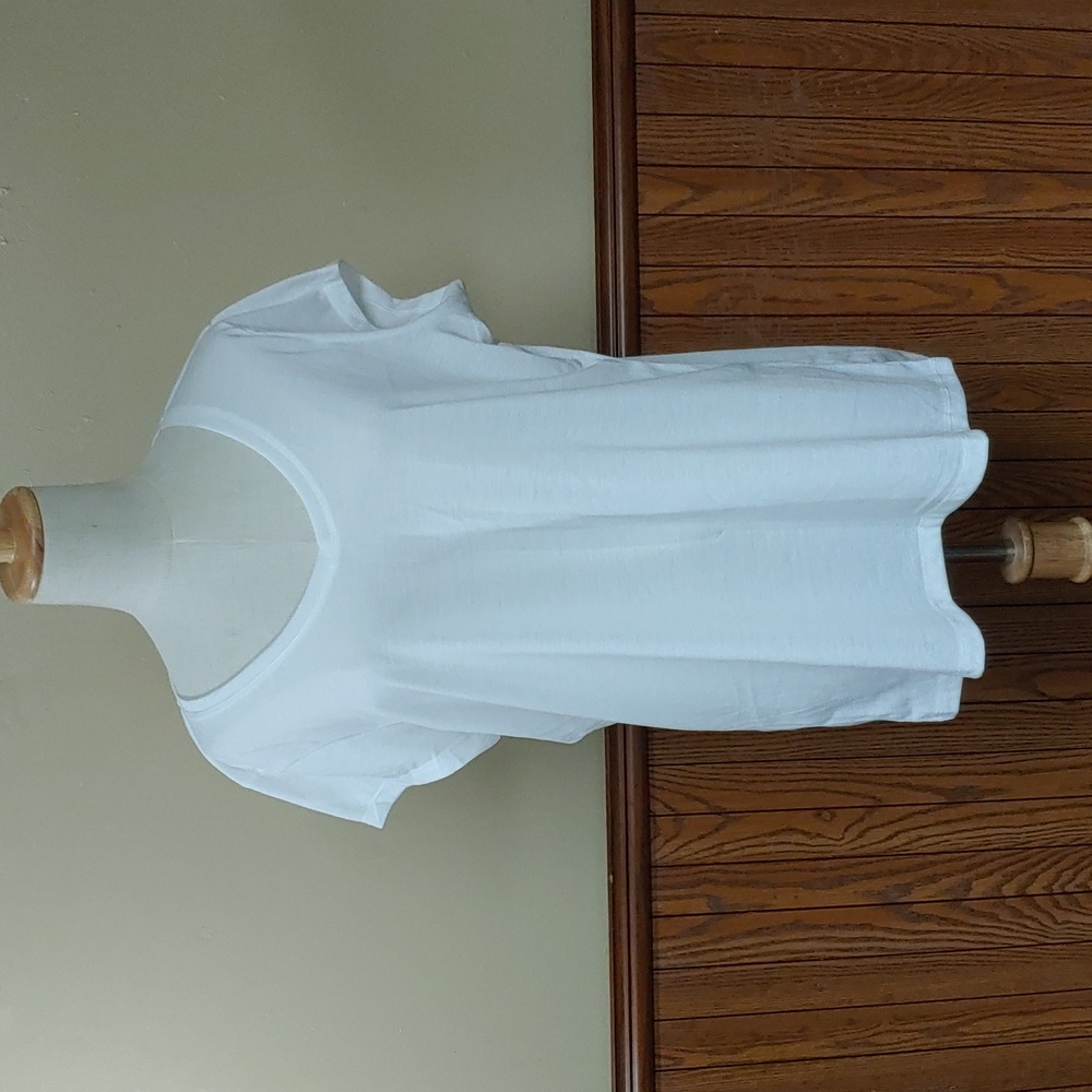 liz & co. White T Shirt NWOT L
